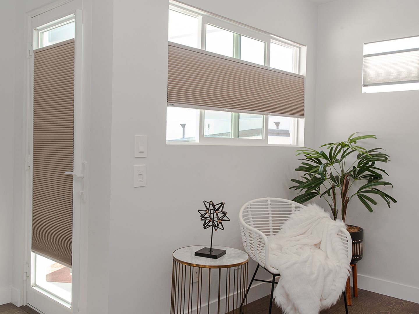 cellular-shades-entryway-havnor-earth-three-quarter-inch-cell-throw-blanket